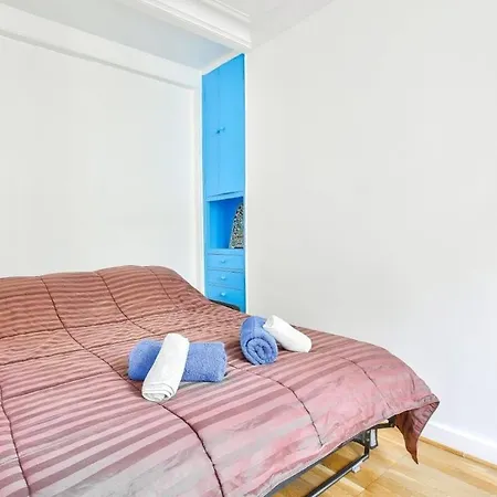 Near Arc De Triomphe Apartment Paris