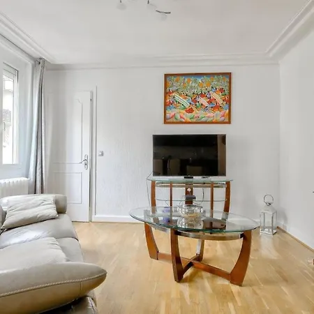Apartment Near Arc De Triomphe